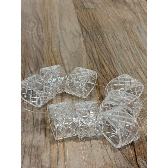 Vintage Clear Acrylic Napkin Rings – Set of 8 Made in Hong Kong - Picture 2 of 6